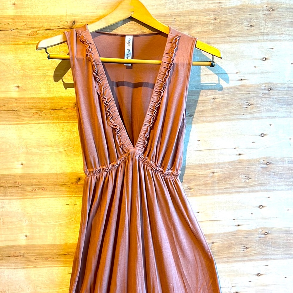 Low cut cotton dress